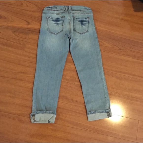 Low rise Capri Euning jeans. - Picture 2 of 2