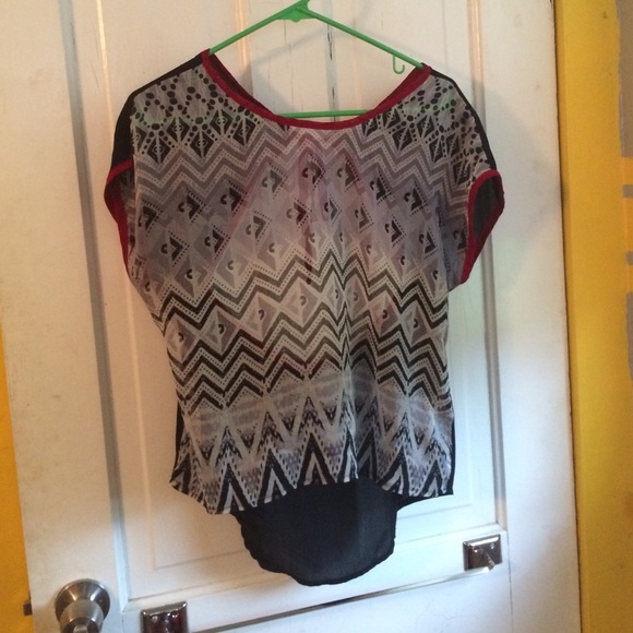 Patterned Short Sleeved Top