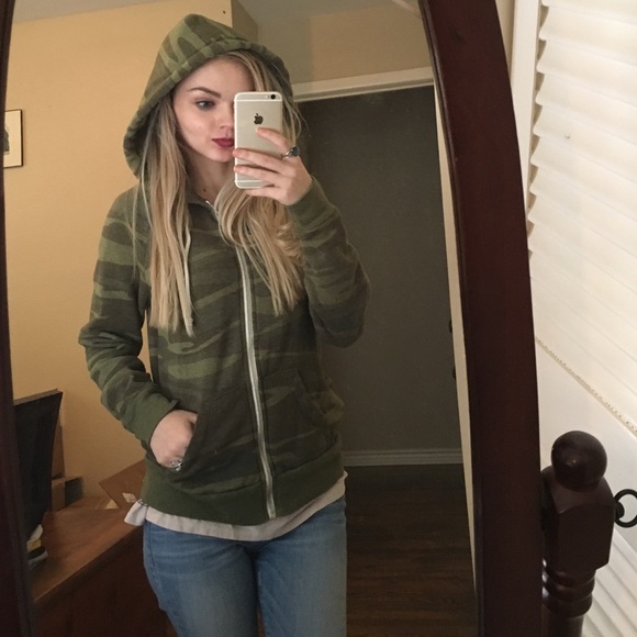 Trendy Fleece Lined Camo Print Hoodie