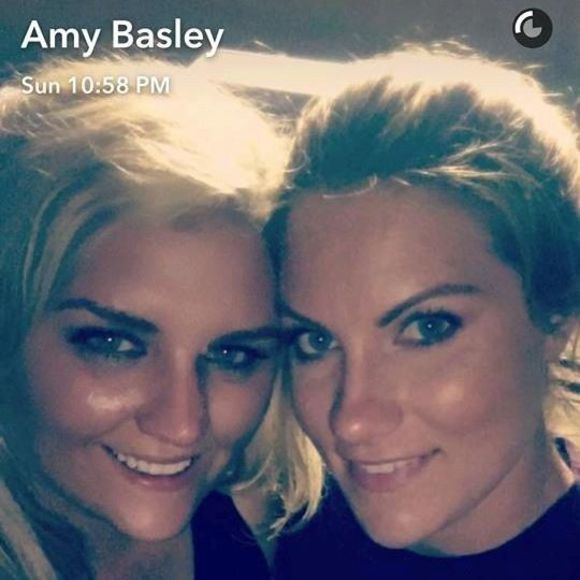 Meet your Posher, Lauren - Picture 1 of 1