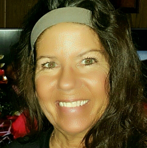 Meet your Posher, Pamela