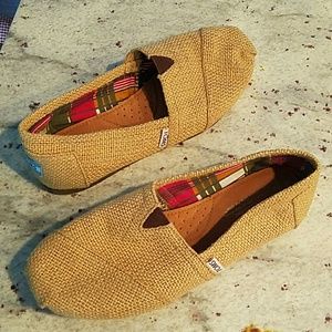 TOMS