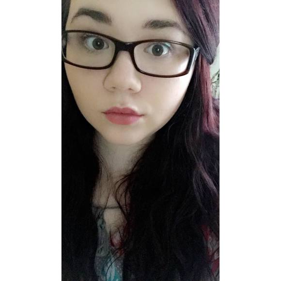 Meet your Posher, Caroline