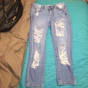 Capris Ripped Jeans