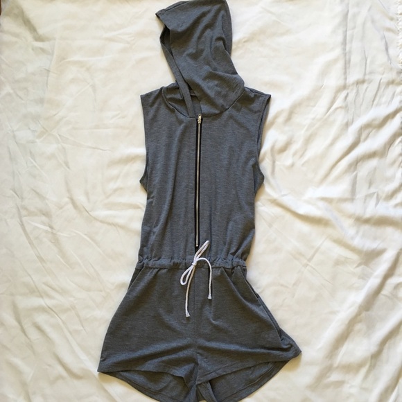 $15 on Ⓜ️💋Romper with Hood