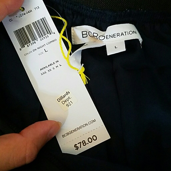 New BCBGeneration skirt - Picture 2 of 3