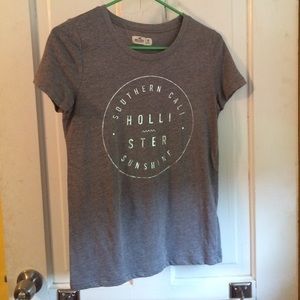 Hollister Graphic Tee