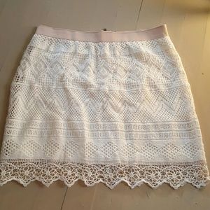 Lace skirt