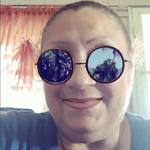 Meet your Posher, Luz - Picture 1 of 1