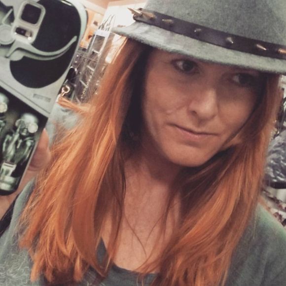 Meet your Posher, Leah