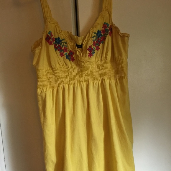 Yellow Mexican dress - Picture 2 of 3