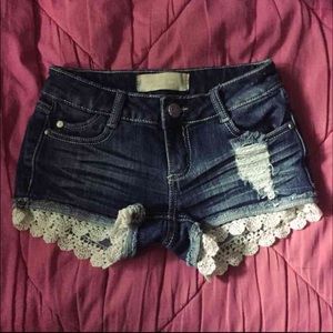 Denim shorts w/ lace trim