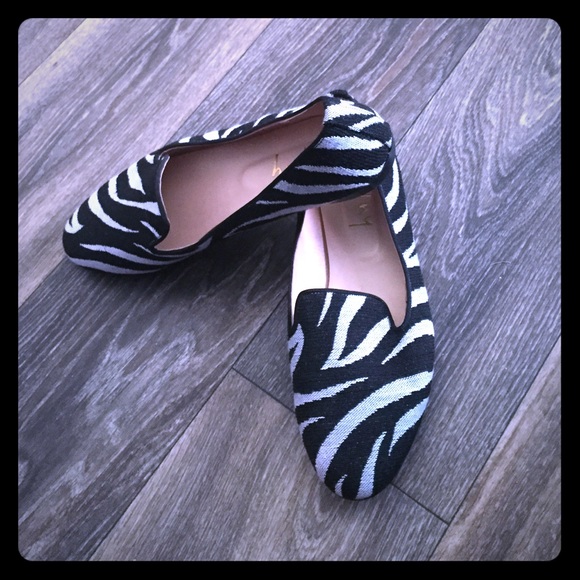 Zebra print flats