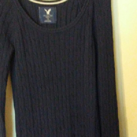 AMERICAN EAGLE SWEATER
