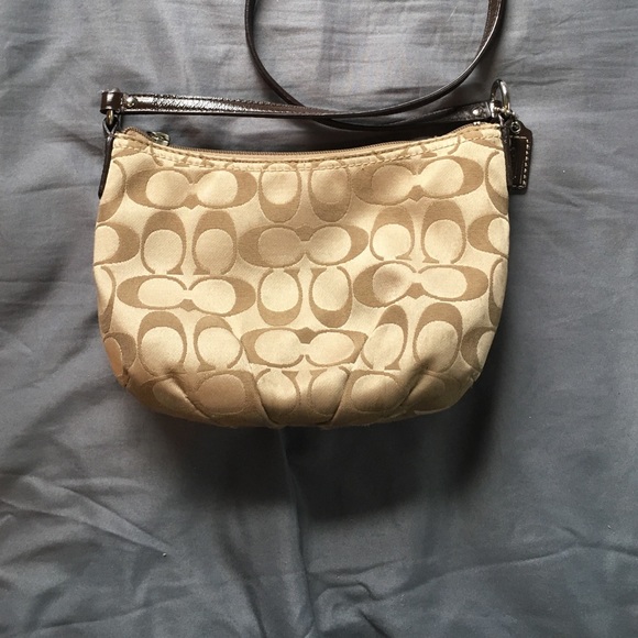 COACH purse - Picture 2 of 2