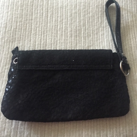 😊 Large Black Wristlet - Picture 2 of 3