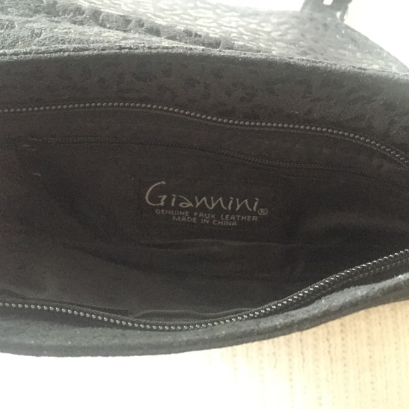 😊 Large Black Wristlet - Picture 3 of 3