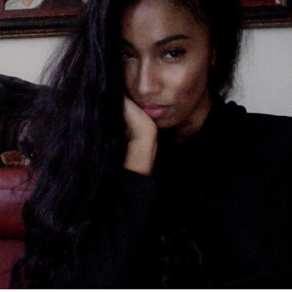 Meet your Posher, Claudette - Picture 2 of 2