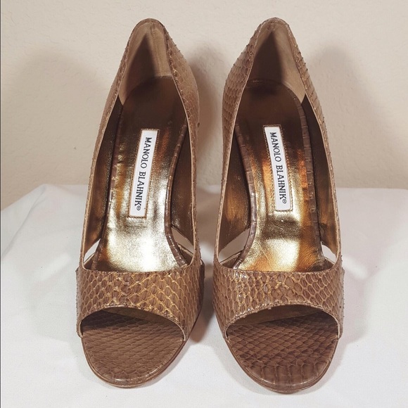 Manolo Blahnik AUTHENTIC Gold Snakeskin Pumps! - Picture 4 of 8