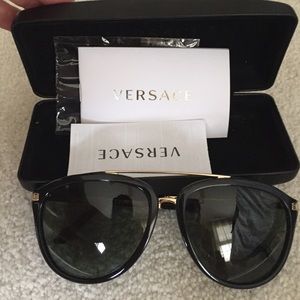 Versace Aviator Style black/gold frame, Polarized