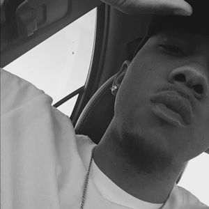 Meet your Posher, Lawrence