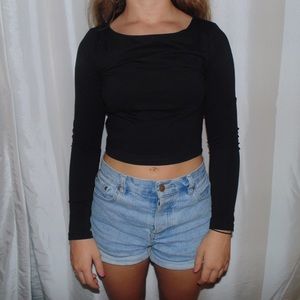 Black, long sleeve crop top