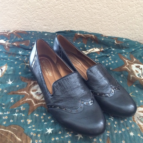 Naturalizer Black Flats