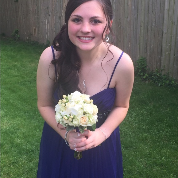 Meet your Posher, Caitlin