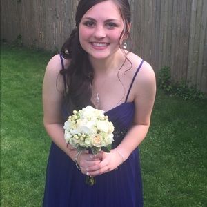 Meet your Posher, Caitlin