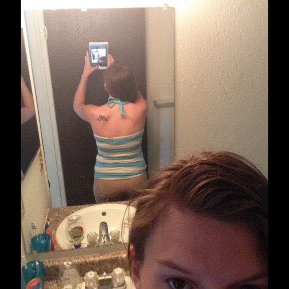 Halter Top - Picture 3 of 3