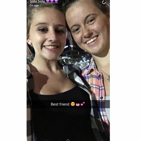 Meet your Posher, Briana - Picture 1 of 1