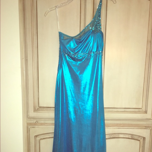Dress - Picture 1 of 2