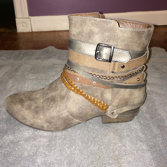 Taupe ankle buckled bootie