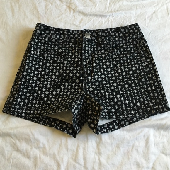 printed black shorts