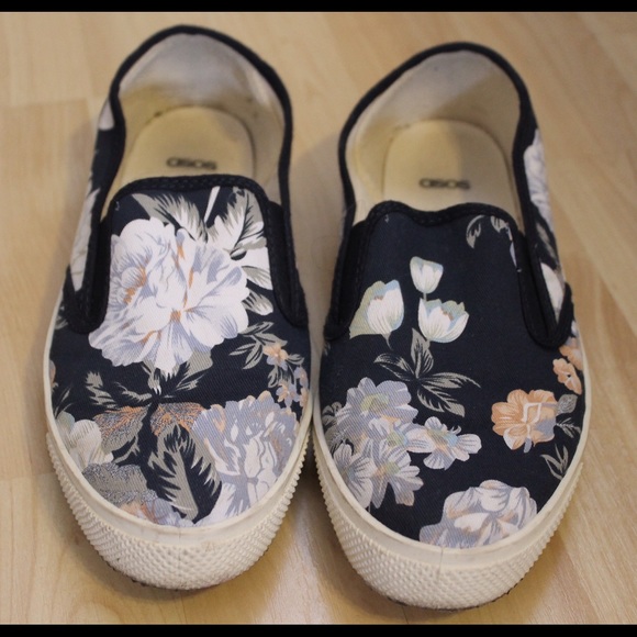 ❕Asos Sneakers❕✨