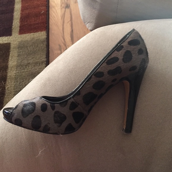 Nine West gray and black heels