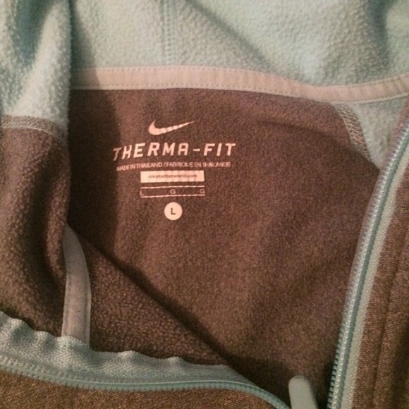 Nike Thermafit Jacket - Picture 3 of 3