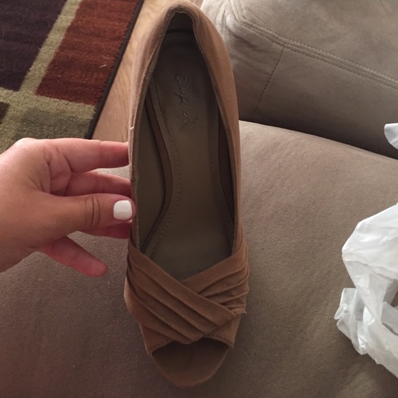 Nude heels - Picture 2 of 3