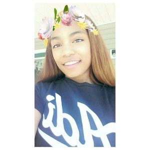 Meet your Posher, Vermelle