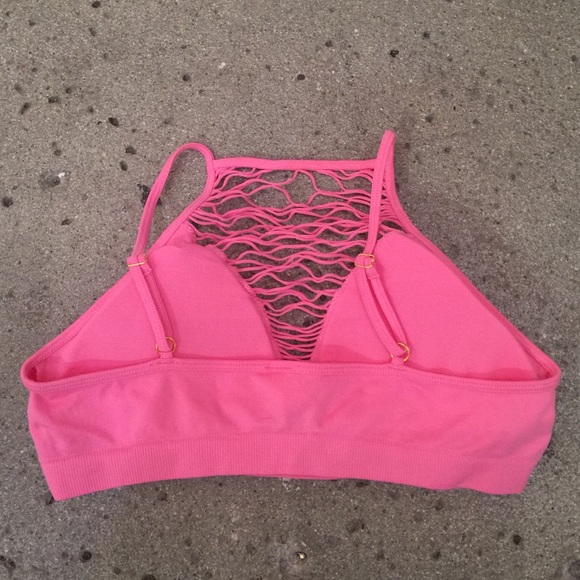 Pink-Padded Net Strappy Bra - Picture 2 of 2