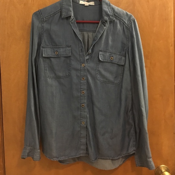 Blue button up top - Picture 1 of 4