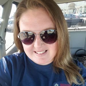 Meet your Posher, Kacie