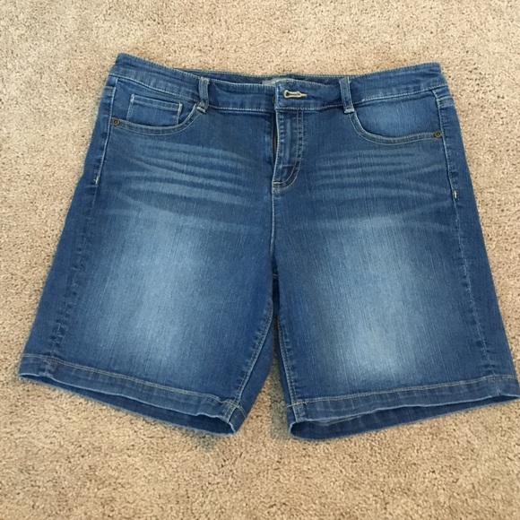 New York & Company Bermuda Jean shorts