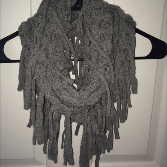 Infinity scarf