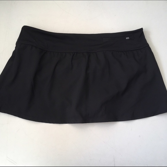 Nike swim skirt bottom NWT sheds water - Picture 4 of 4