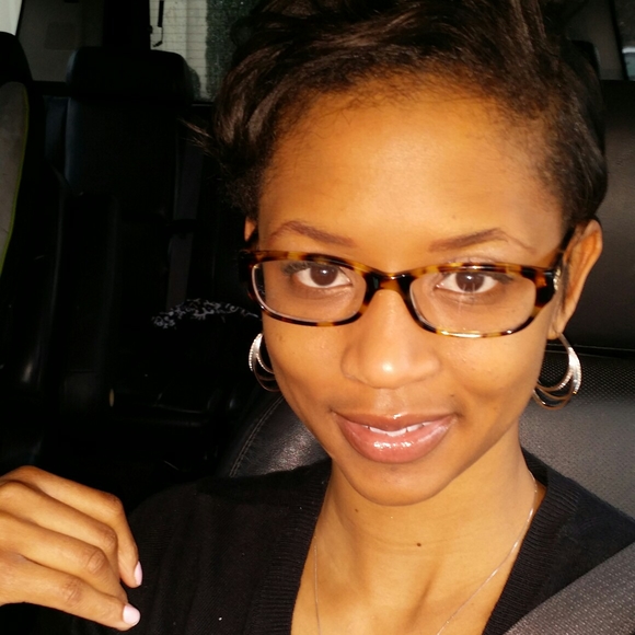 Meet your Posher, Adejah