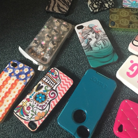 15 iPhone 4 cases for 10 bucks! Will unbundle - Picture 2 of 4