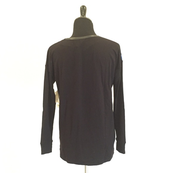 Kensie Abstract Front Long Sleeve Top - Picture 4 of 4