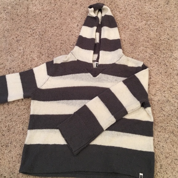 Roxy Oversized Grey and White Striped Sweater