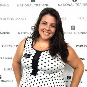 Meet your Posher, Crystal